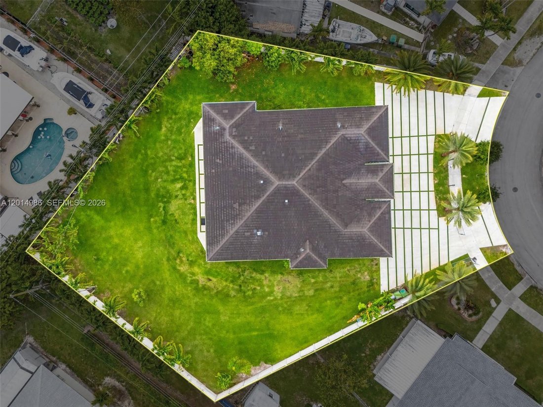 House in Miami, Florida, United States 4 - 17864873