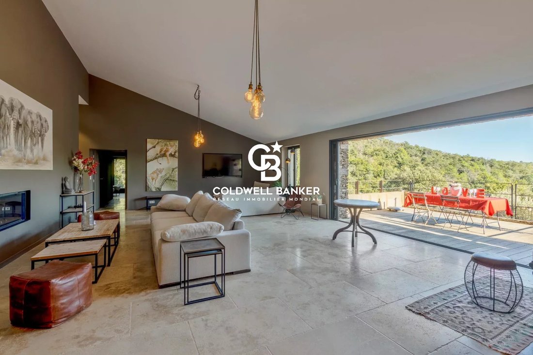 Estate in La Garde-Freinet, Provence-Alpes-Côte d'Azur, France 2 - 17862866