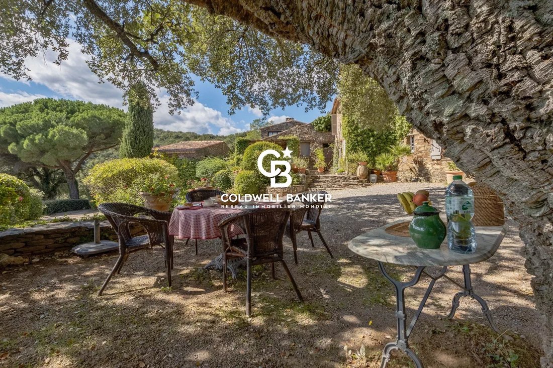 Estate in La Garde-Freinet, Provence-Alpes-Côte d'Azur, France 1 - 17862849
