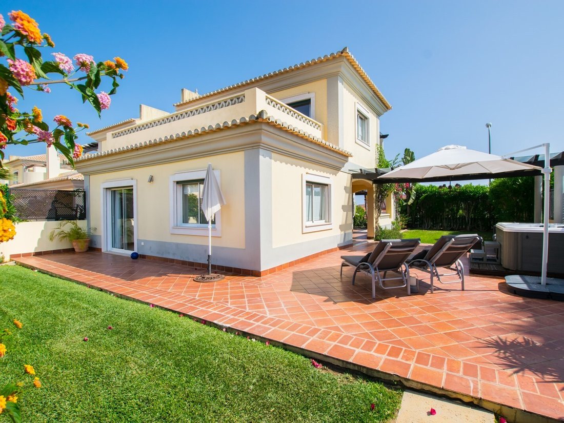 House in Almancil, Algarve, Portugal 1 - 17862421