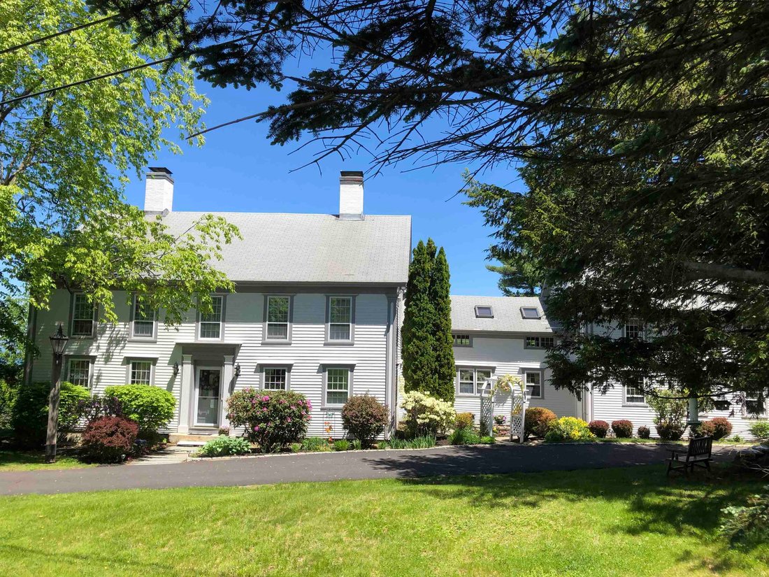 House in Gilford, New Hampshire, United States 2 - 17863142