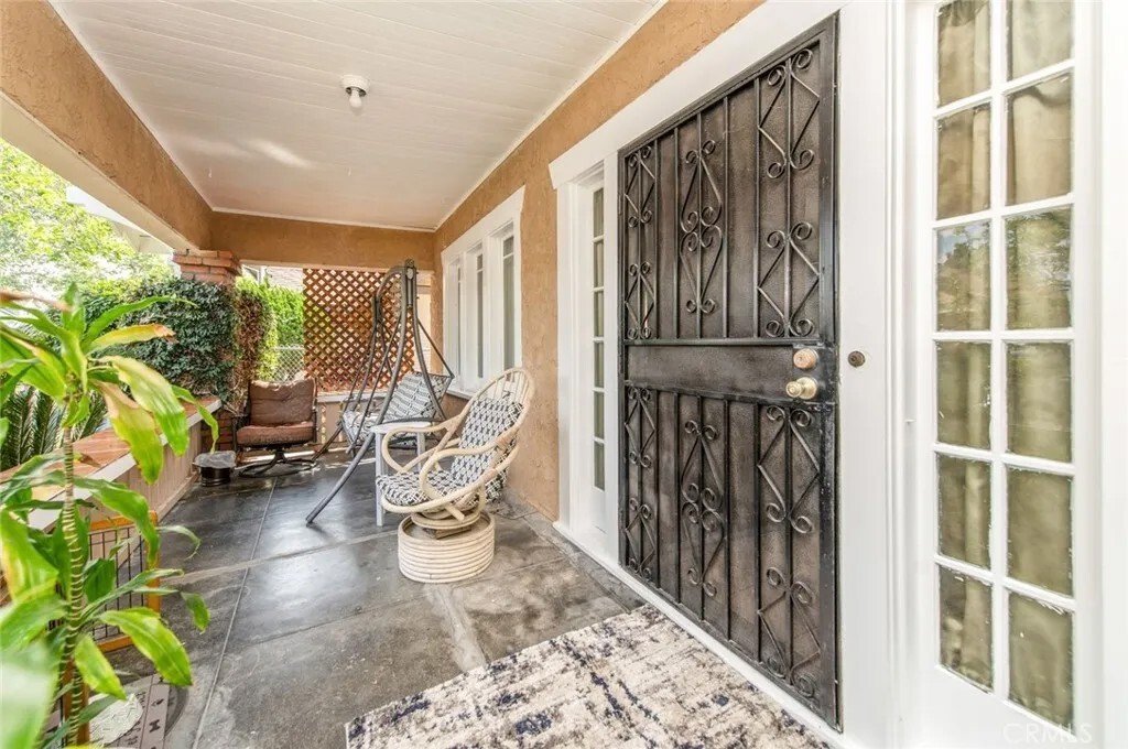 Santa Ana, California, United States 3 - 17865867