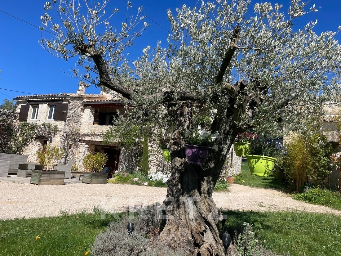 House in Simiane-la-Rotonde, Provence-Alpes-Côte d'Azur, France 3 - 17867185