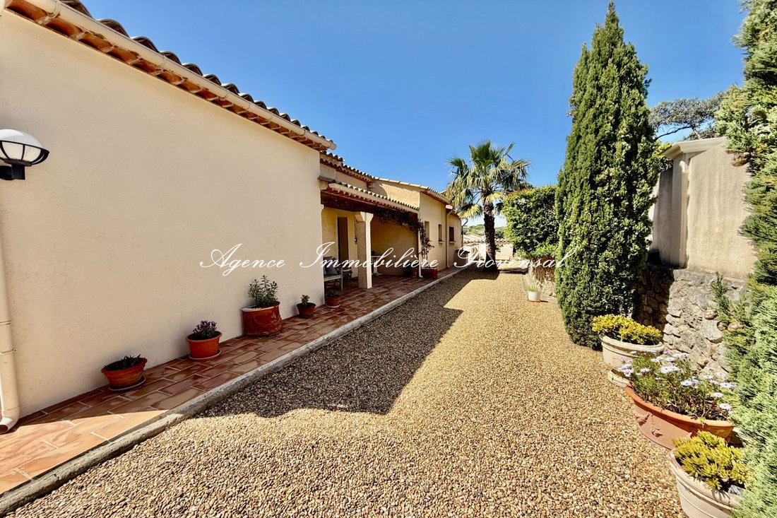 Villa in Ville-Les Saquedes-Le Bouillonnet, Sainte-Maxime, France 5 - 17727339