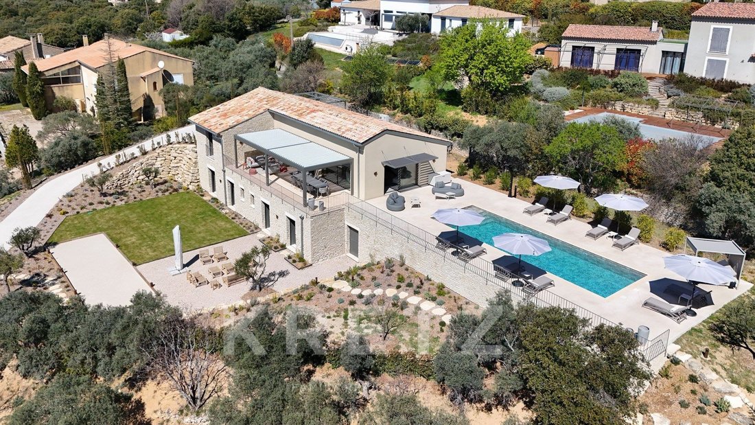House in Saint-Saturnin-lès-Apt, Provence-Alpes-Côte d'Azur, France 1 - 17867414