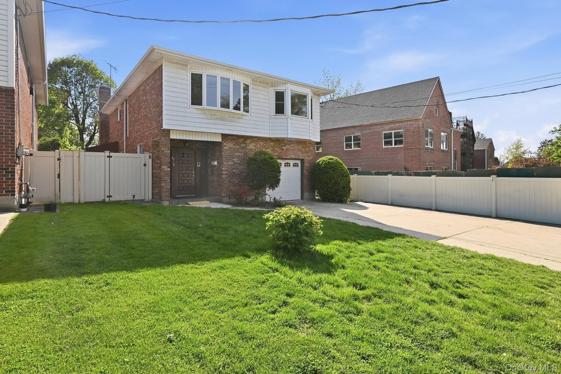 House in New York, New York, United States 2 - 17864411