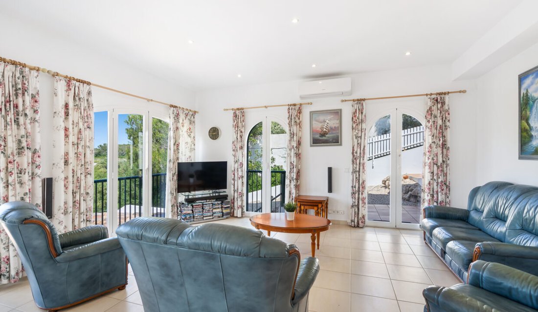 Villa in es Mercadal, Balearic Islands, Spain 5 - 17869103