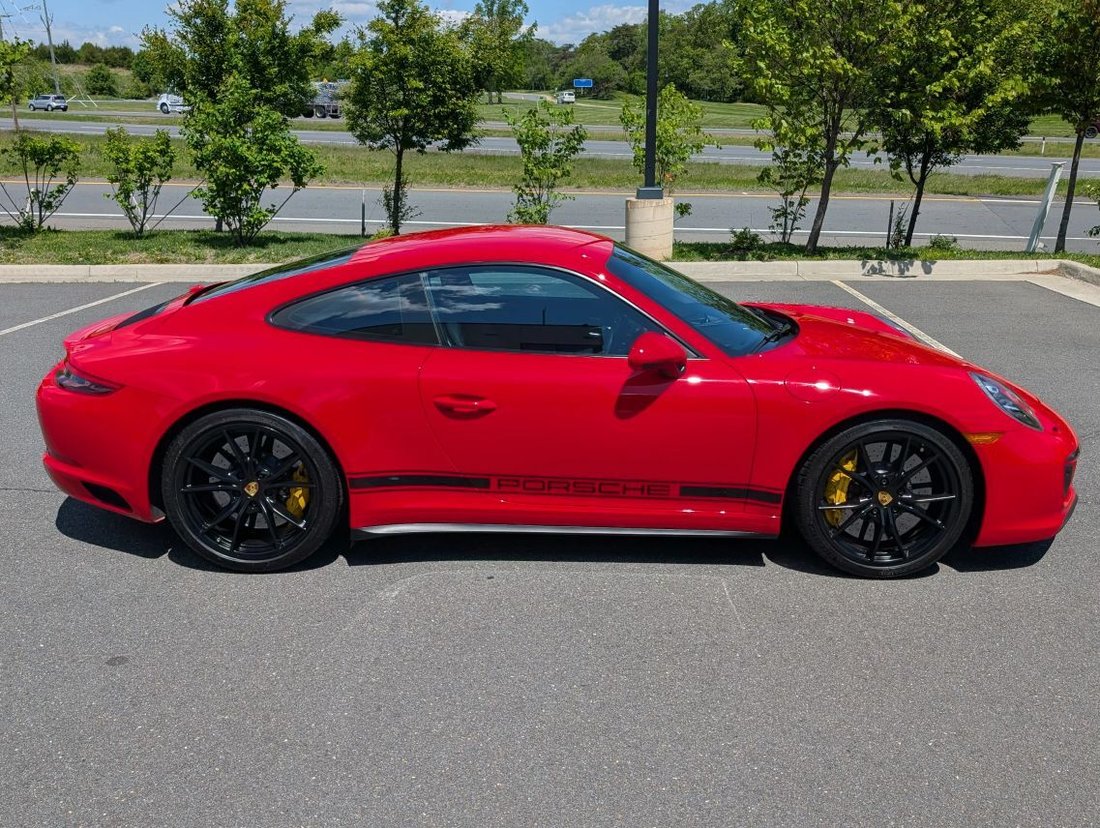Coupe in Ashburn, VA, United States 3 - 17867982