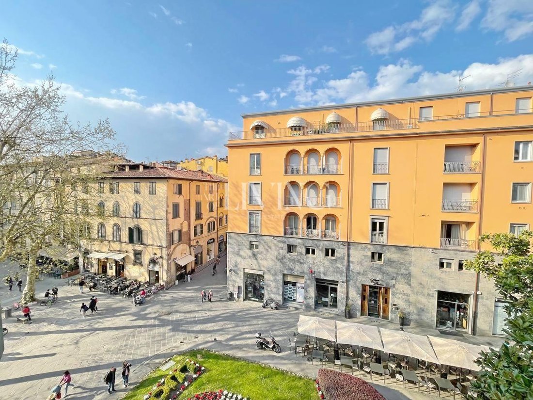 Apartment in Historic Center, Lucca, Tuscany 4 - 17862178