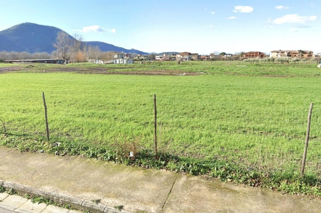 Land in Santa Maria A Vico, Campania, Italy 2 - 17868114