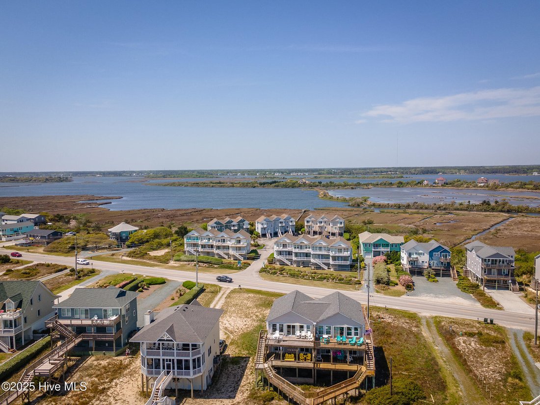 Townhouse in North Topsail Beach, North Carolina, United States 4 - 17864393