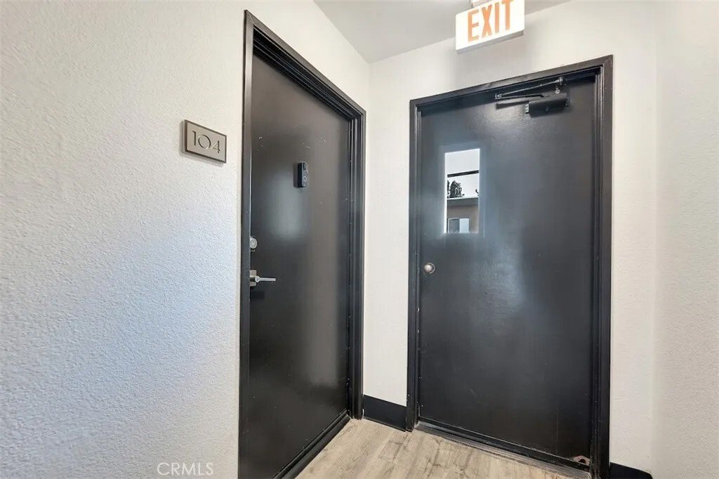 Los Angeles, California, United States 4 - 17390628