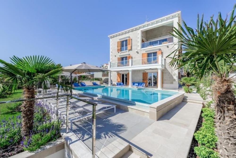 Villa in Rogoznica, Sibenik-Knin County, Croatia 2 - 17863101