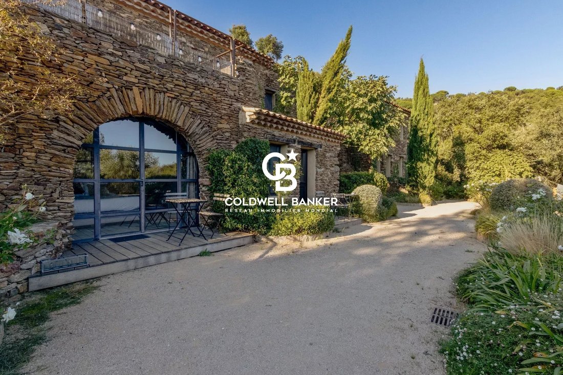 Estate in La Garde-Freinet, Provence-Alpes-Côte d'Azur, France 1 - 17862866