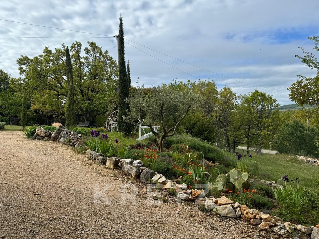 House in Simiane-la-Rotonde, Provence-Alpes-Côte d'Azur, France 5 - 17867185