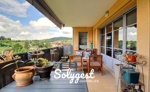 Apartment in Centre et Nord Ouest, Saint-Didier-au-Mont-d'Or, France 1