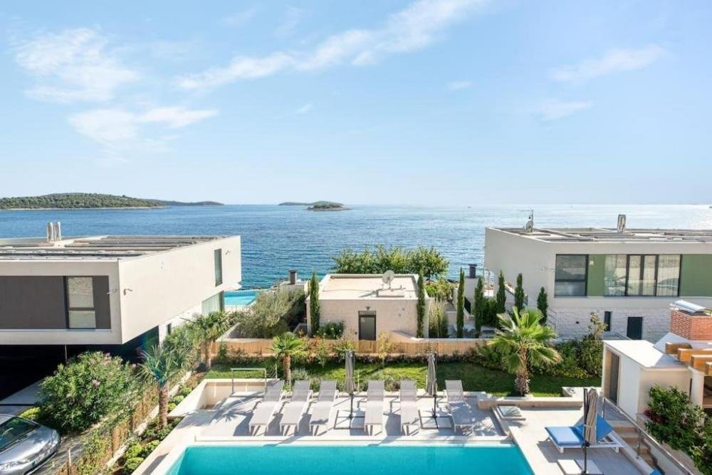 Villa in Rogoznica, Sibenik-Knin County, Croatia 1 - 17863101