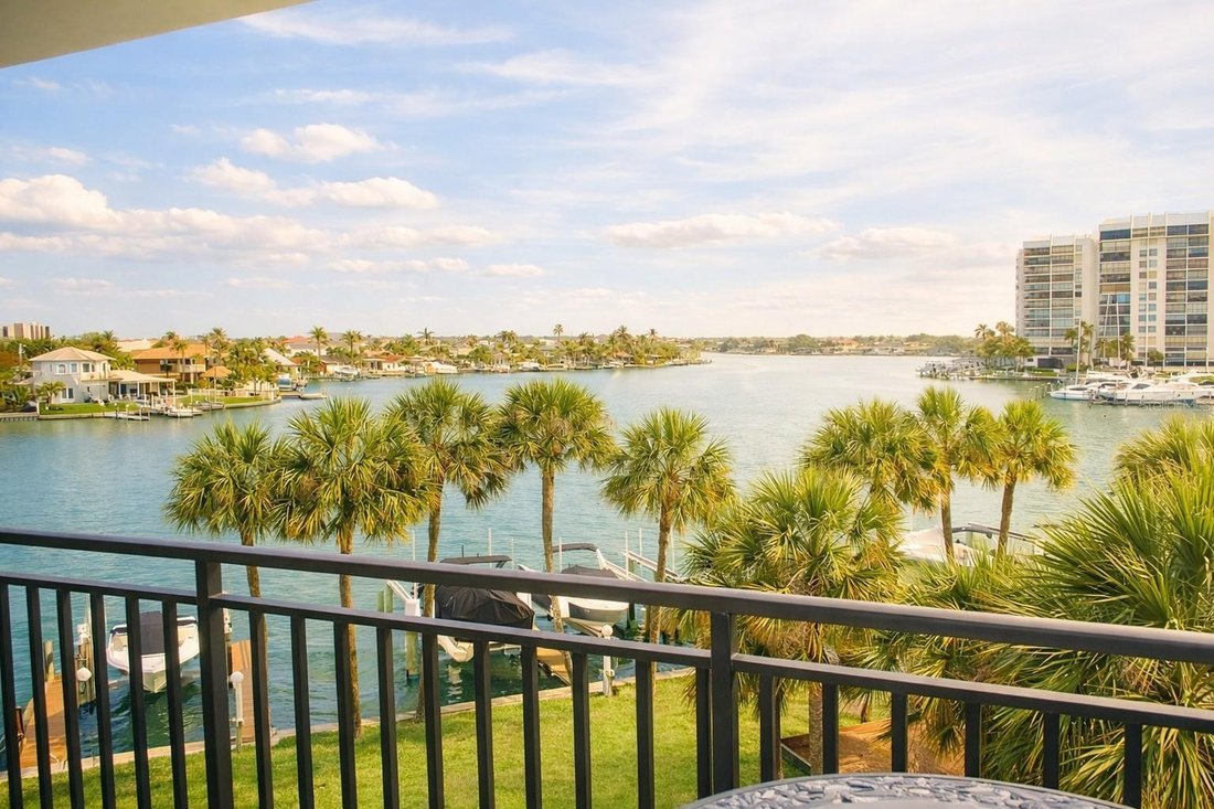 Condo in Treasure Island, Florida, United States 1 - 17861158