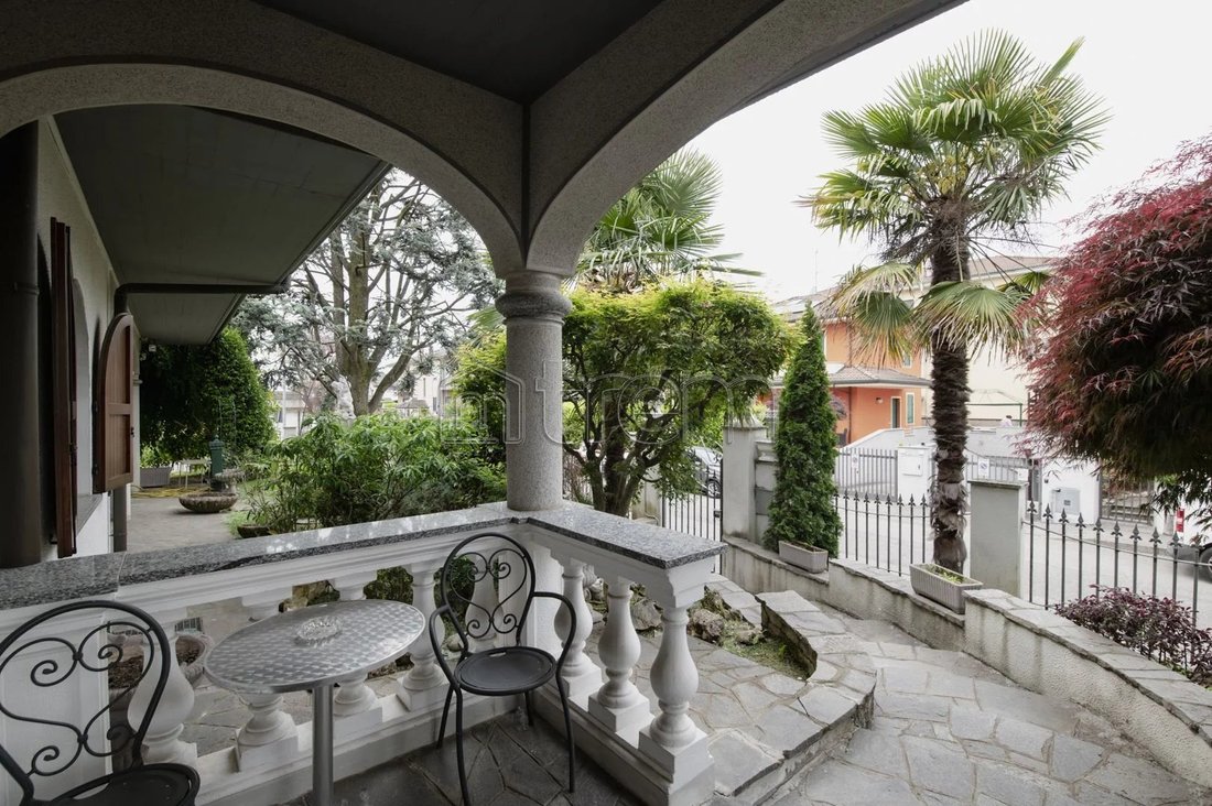 Villa in Lainate, Lombardy, Italy 3 - 17862881