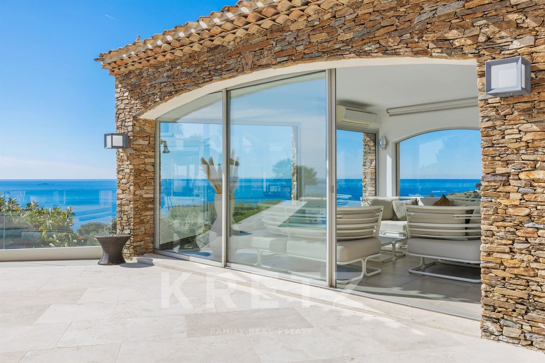 Villa in Carqueiranne, Provence-Alpes-Côte d'Azur, France 5 - 17867411