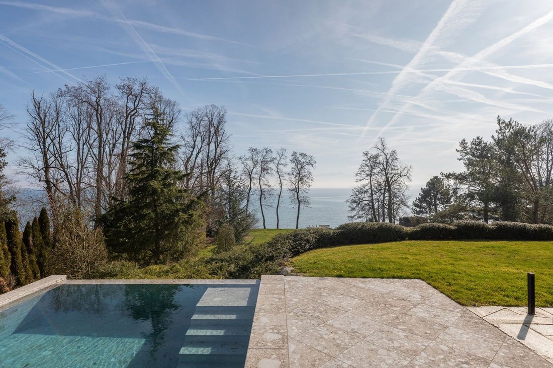 Haus in Dully, Waadt, Schweiz 4 - 13806778