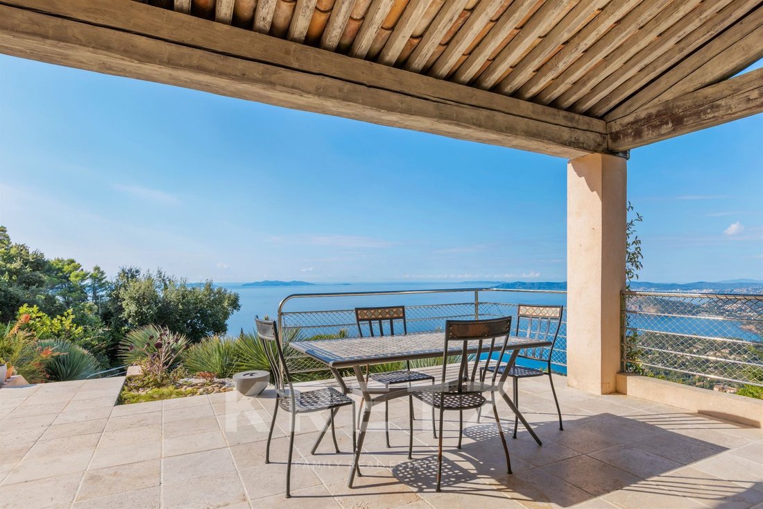 House in Rayol-Canadel-sur-Mer, Provence-Alpes-Côte d'Azur, France 5 - 17867309