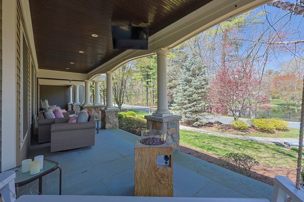 House in Lynnfield, Massachusetts, United States 4 - 17868143