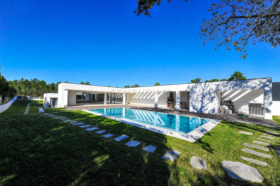 Villa in Corroios, Setubal, Portugal 1 - 16736202