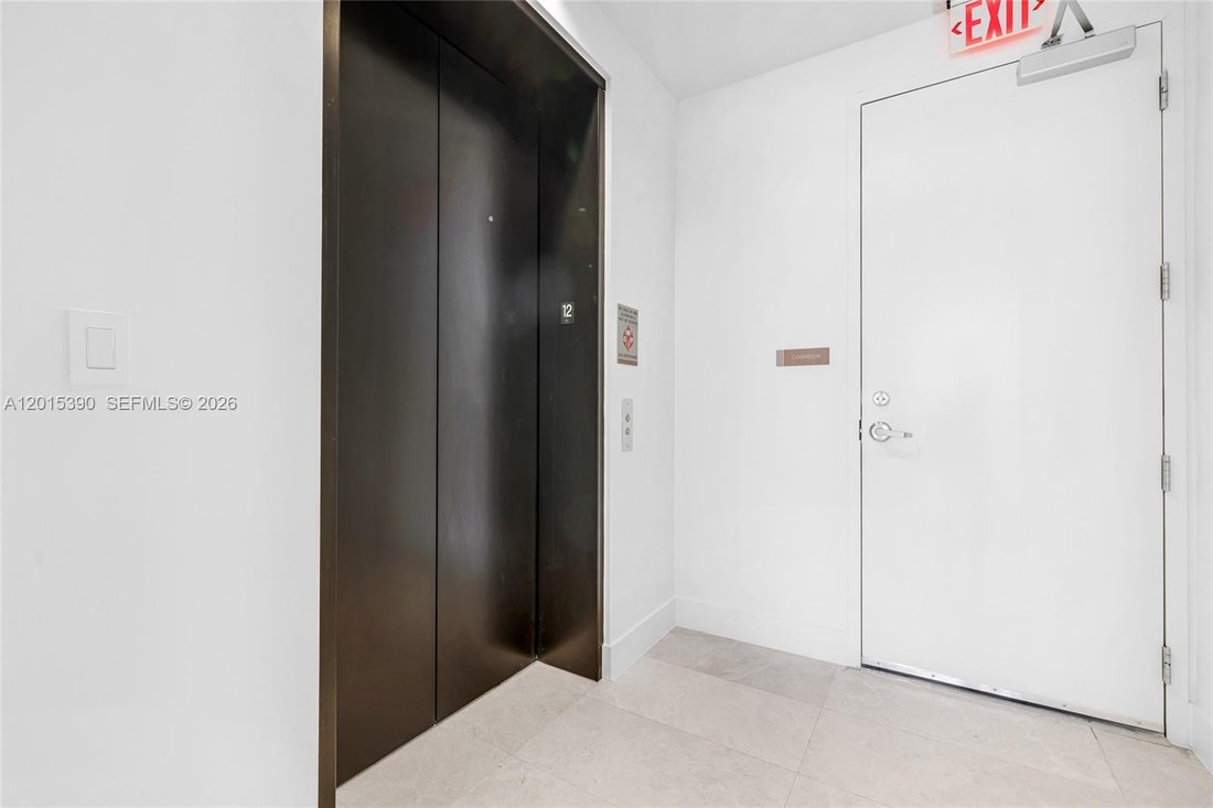 Condo in Miami, Florida, United States 5 - 17869898