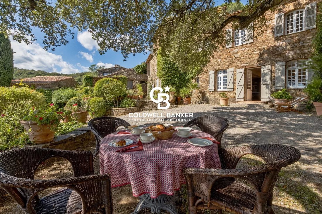 Estate in La Garde-Freinet, Provence-Alpes-Côte d'Azur, France 2 - 17862849