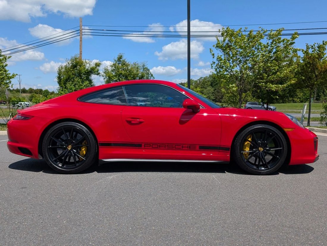 Coupe in Ashburn, VA, United States 4 - 17867982