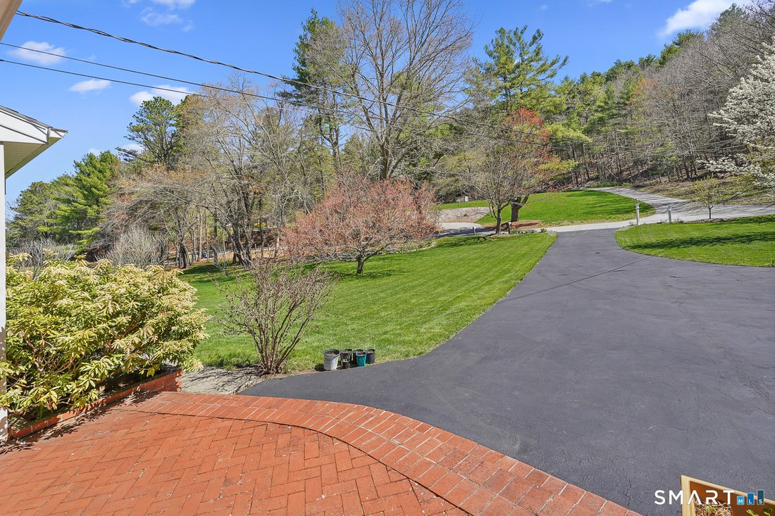 House in Killingly, Connecticut, United States 3 - 17867047