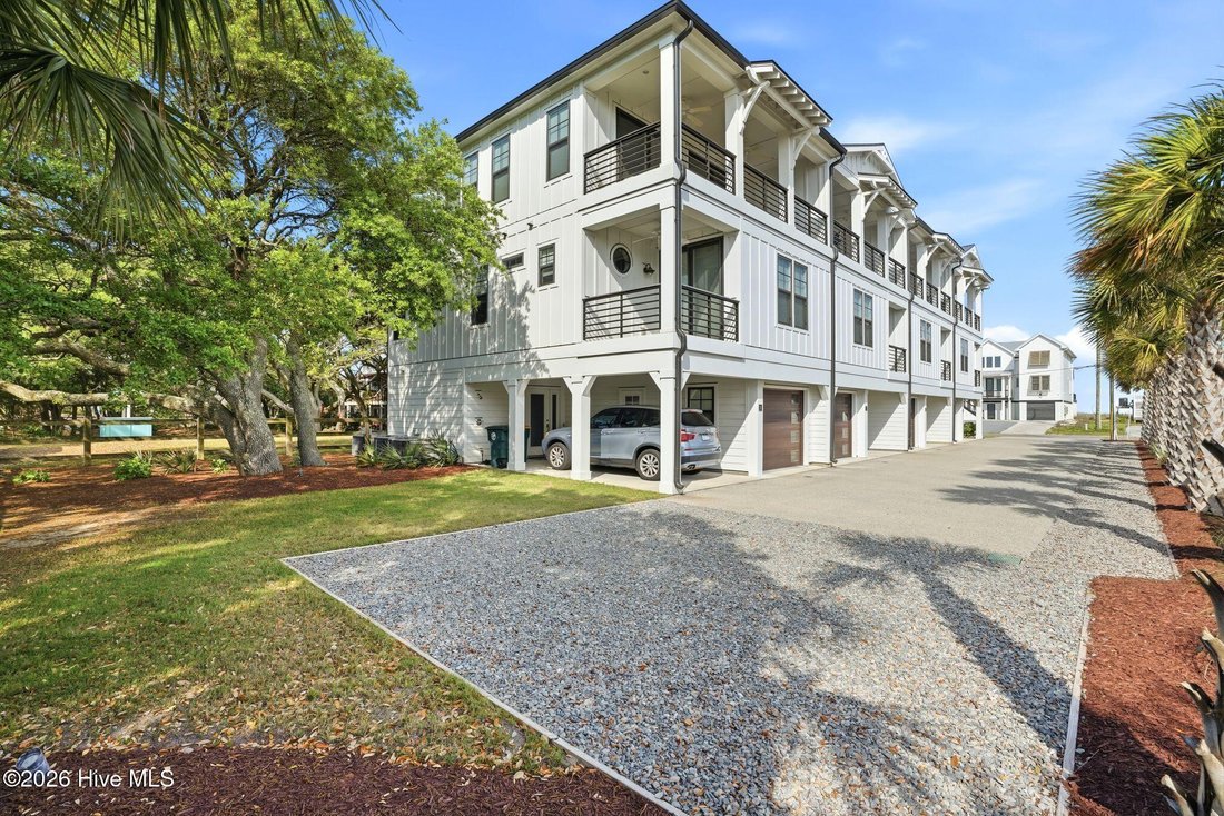 Townhouse in Kure Beach, North Carolina, United States 5 - 17860960
