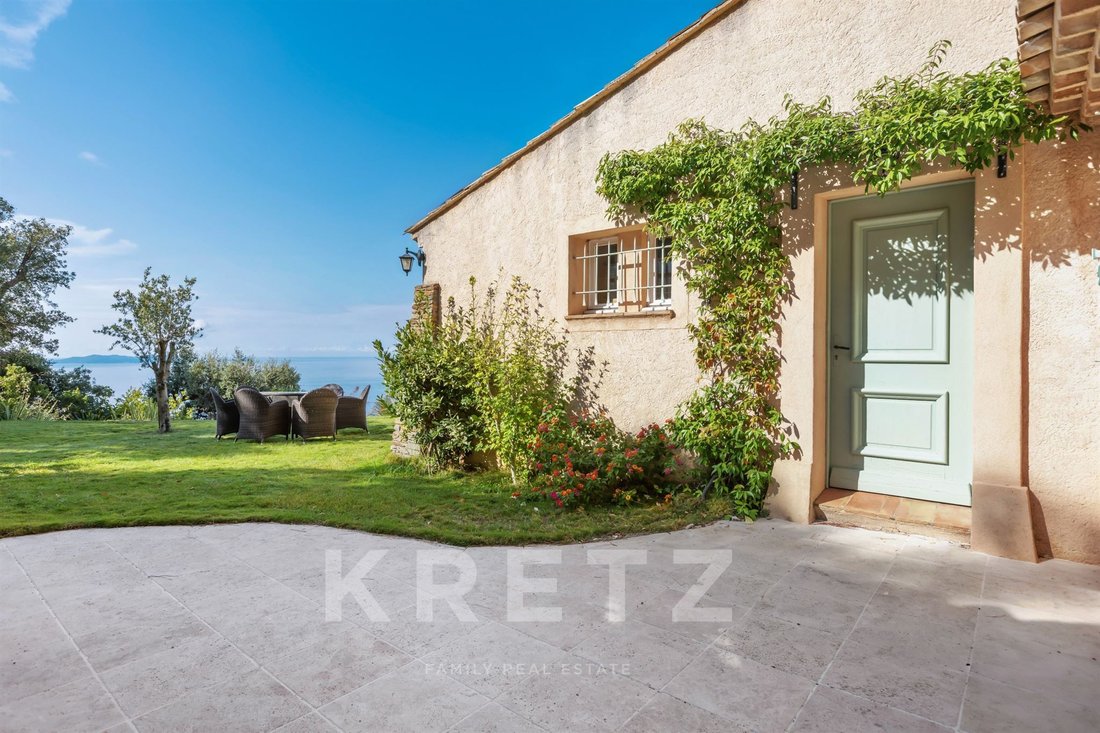 House in Rayol-Canadel-sur-Mer, Provence-Alpes-Côte d'Azur, France 4 - 17867309