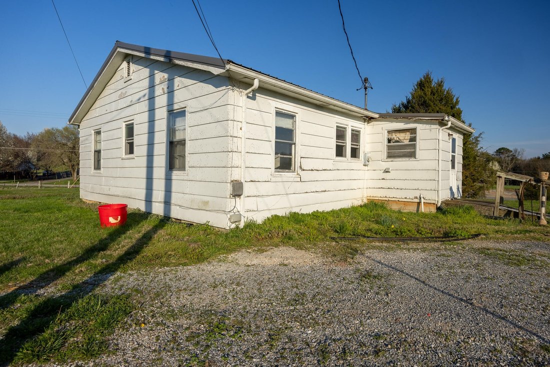 House in Madisonville, Tennessee, United States 3 - 17866067