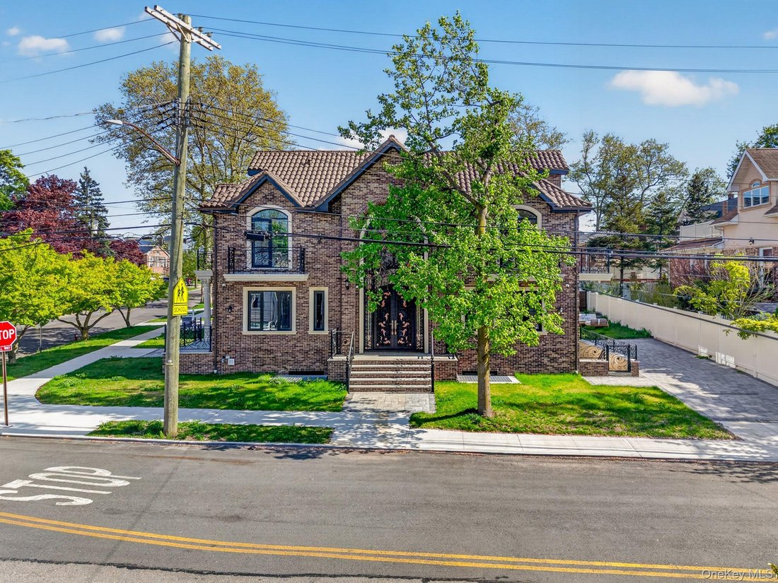 House in New York, New York, United States 4 - 17533948