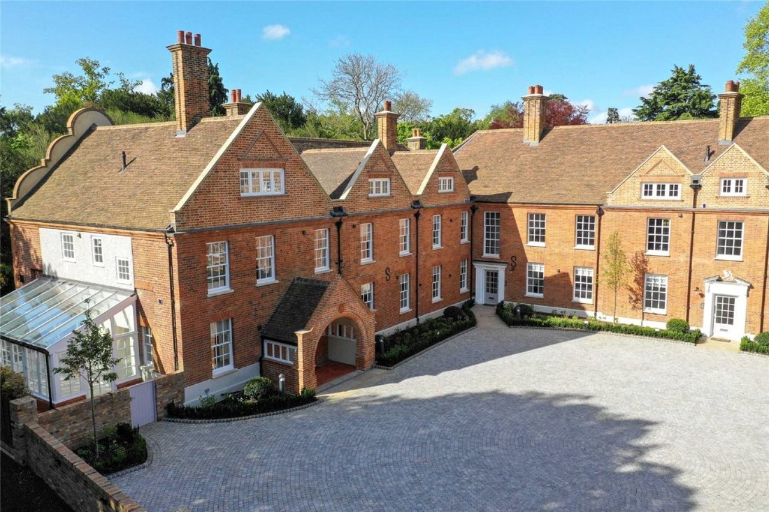 House in Barnet, England 1 - 16825047