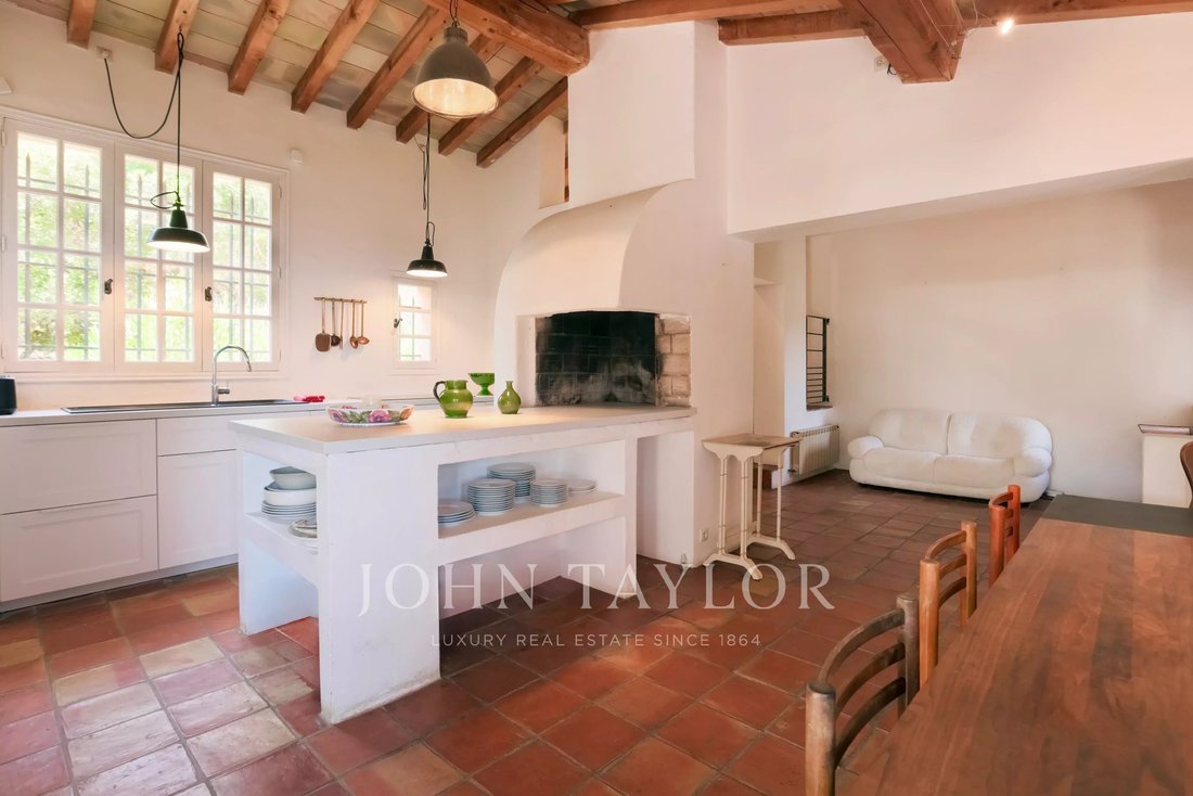 Estate in La Croix-Valmer, Provence-Alpes-Côte d'Azur, France 5 - 17860913