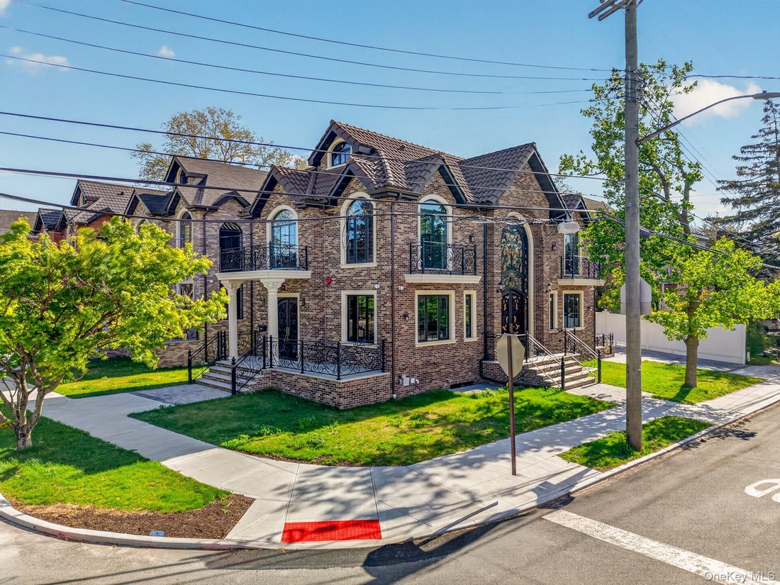 House in New York, New York, United States 1 - 17533948
