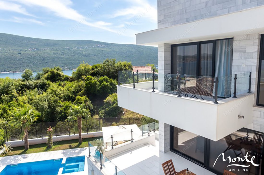 Villa in Đenovići, Herceg Novi Municipality, Montenegro 4 - 17861621