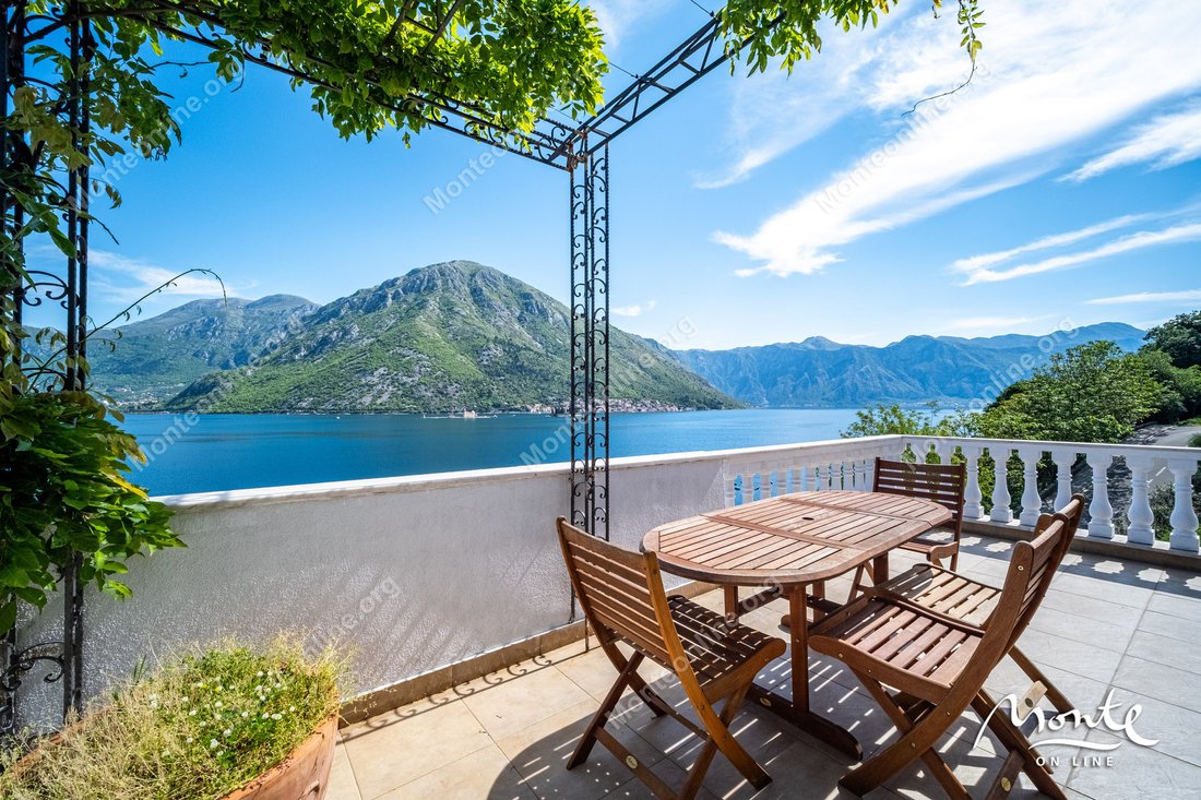 Apartment in Kostanjica, Kotor, Herceg Novi Municipality, Montenegro 1 - 17861997
