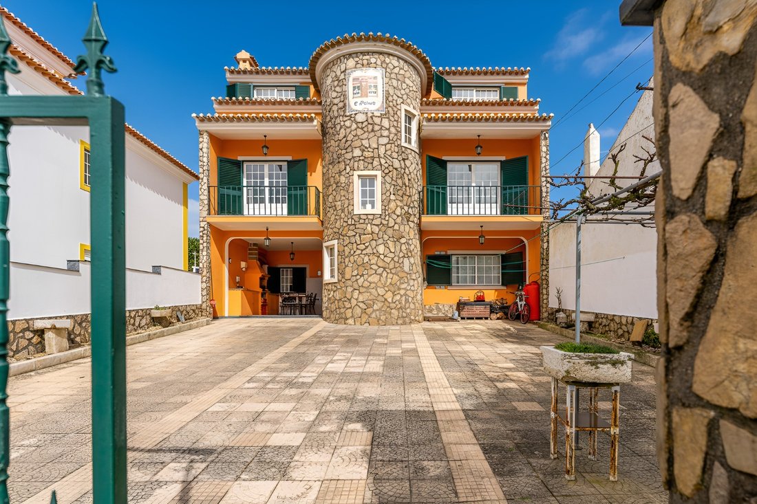 Villa in Venda do Pinheiro e Santo Estevao das Gales, Lisbon, Portugal 1 - 17860630