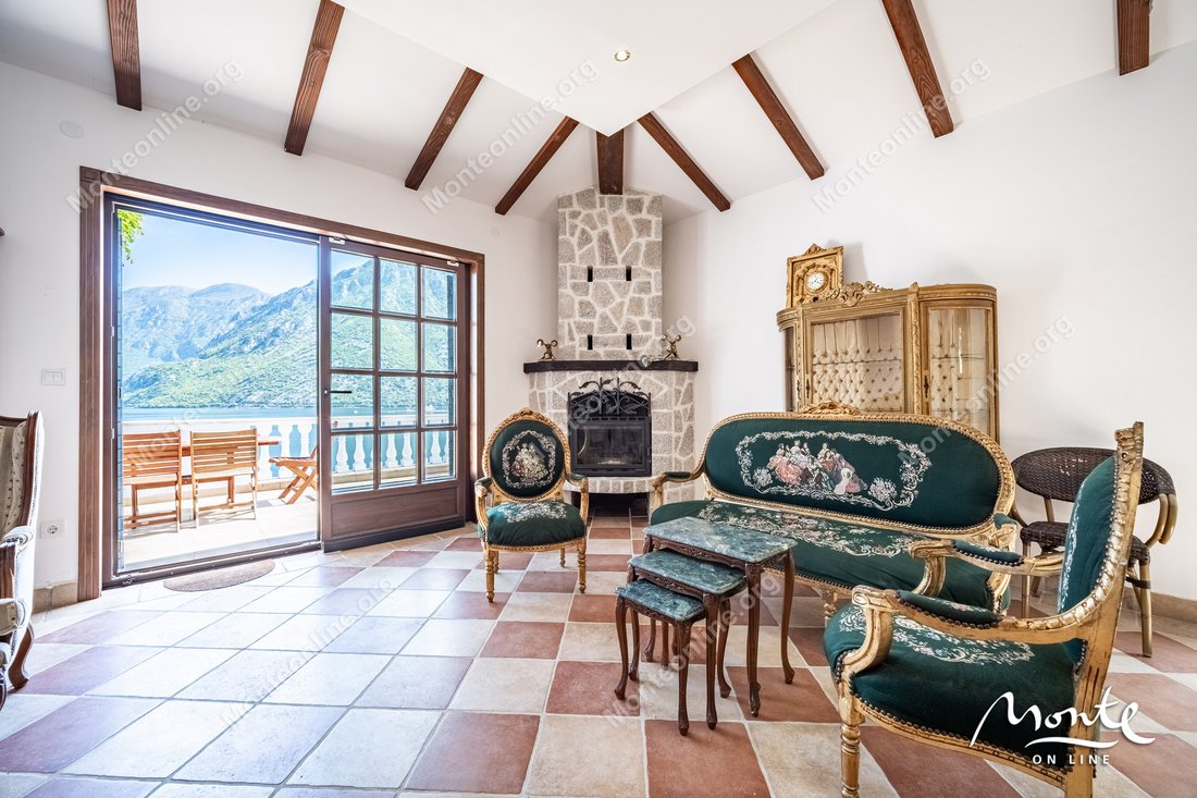 Apartment in Kostanjica, Kotor, Herceg Novi Municipality, Montenegro 2 - 17861997