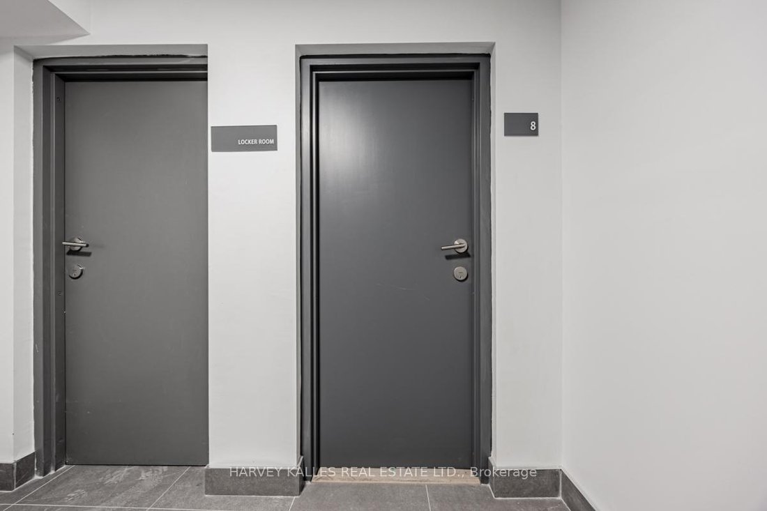 House in Toronto, Ontario, Canada 5 - 17868265
