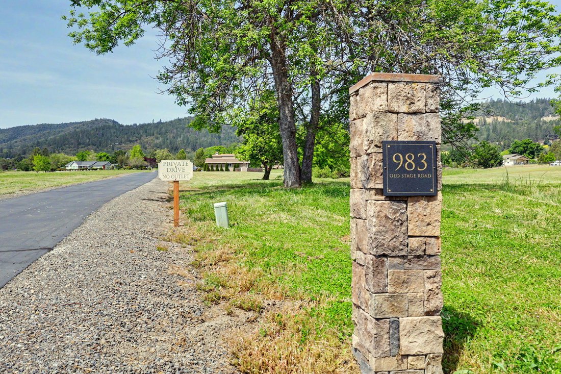 House in Medford, Oregon, United States 2 - 17868900