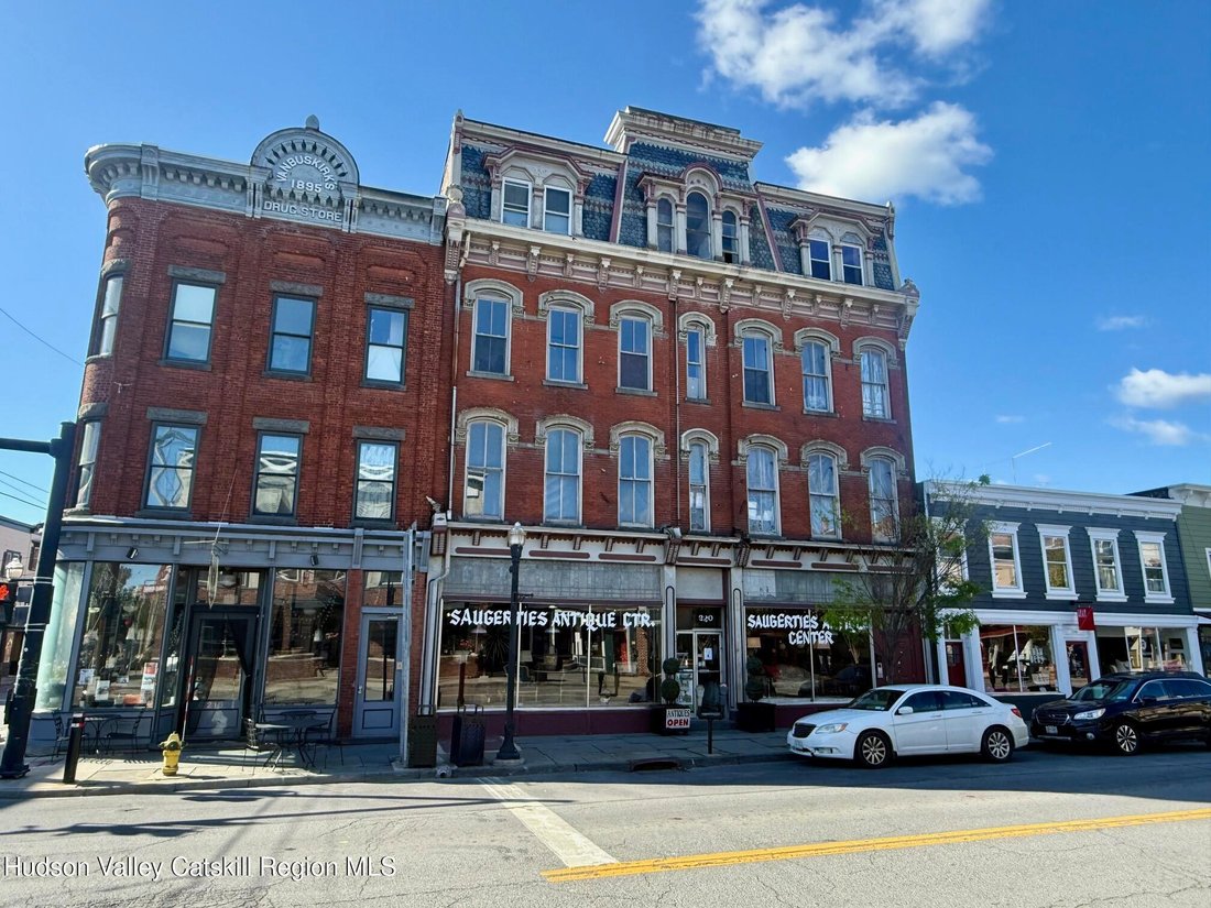 Saugerties, New York, United States 1 - 17869569