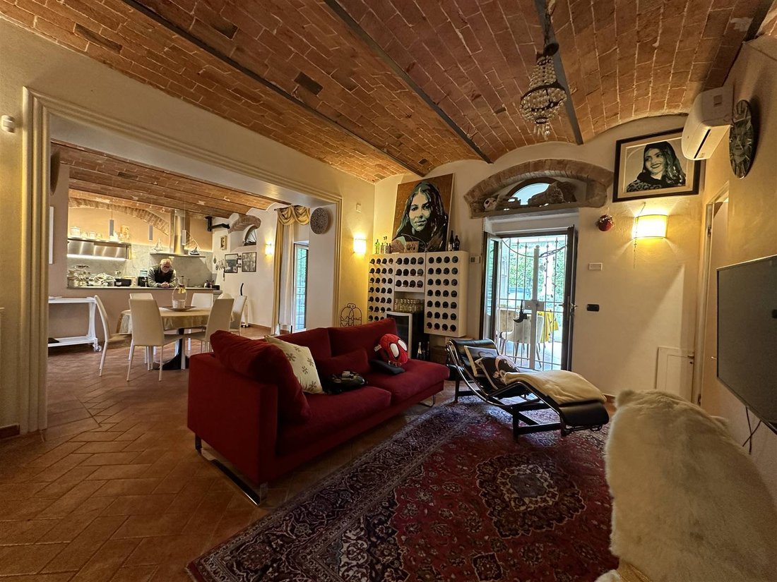 House in Historic Center, Livorno, Tuscany 2 - 17869374