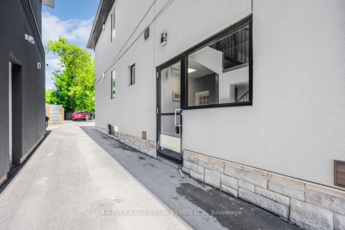 House in Toronto, Ontario, Canada 3 - 17868265