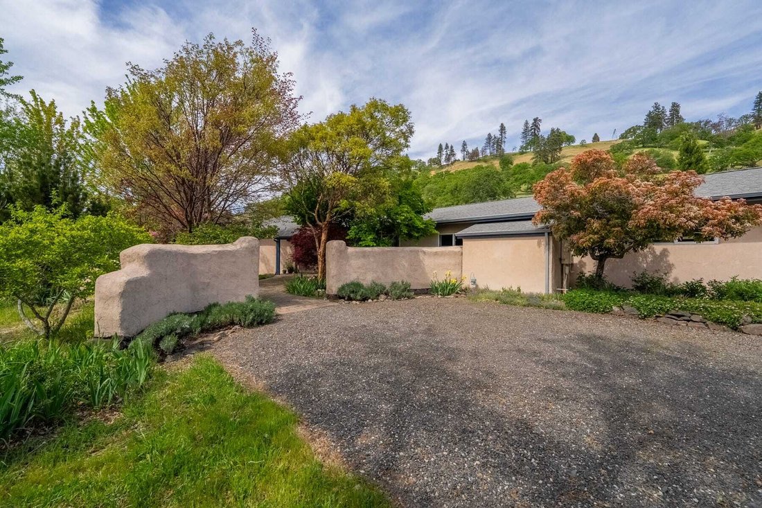 House in Dallesport, Washington, United States 4 - 17862870