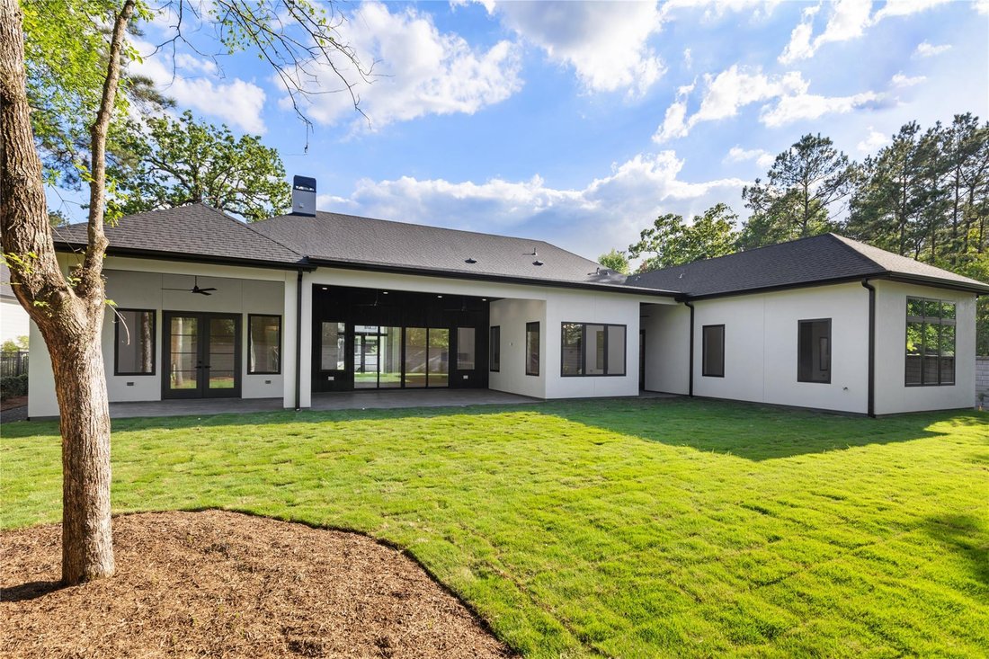 House in Montgomery, Texas, United States 2 - 17755349